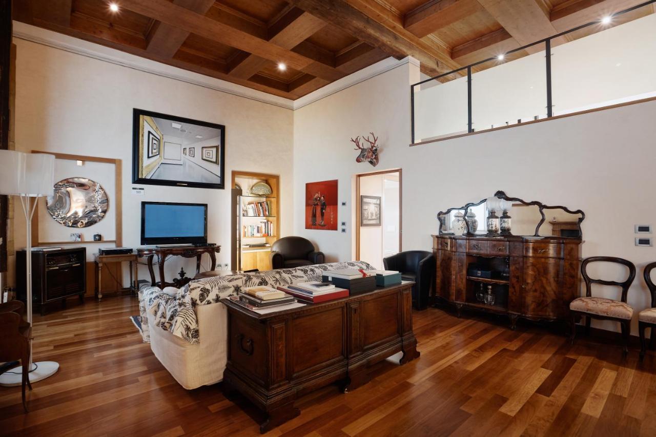 La Casa Del Fotografo Apartment เวโรนา ภายนอก รูปภาพ